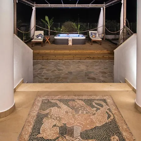 Holiday home τhalasso Palace Homes *